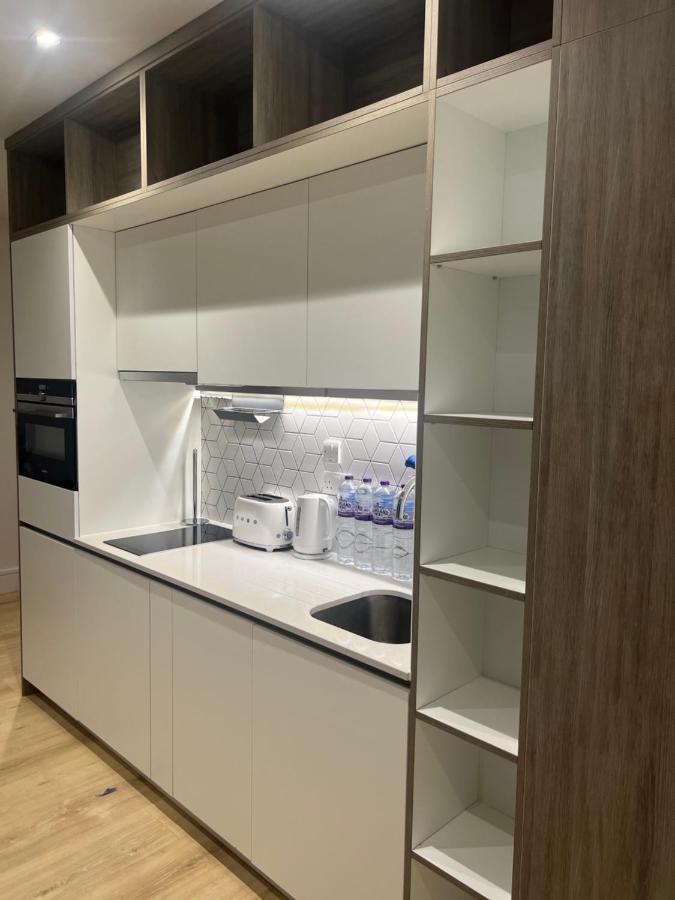 London Luxxe Suites & Apartments - London Heathrow Airport, Terminal 1 2 3 4 5 Hillingdon Zewnętrze zdjęcie