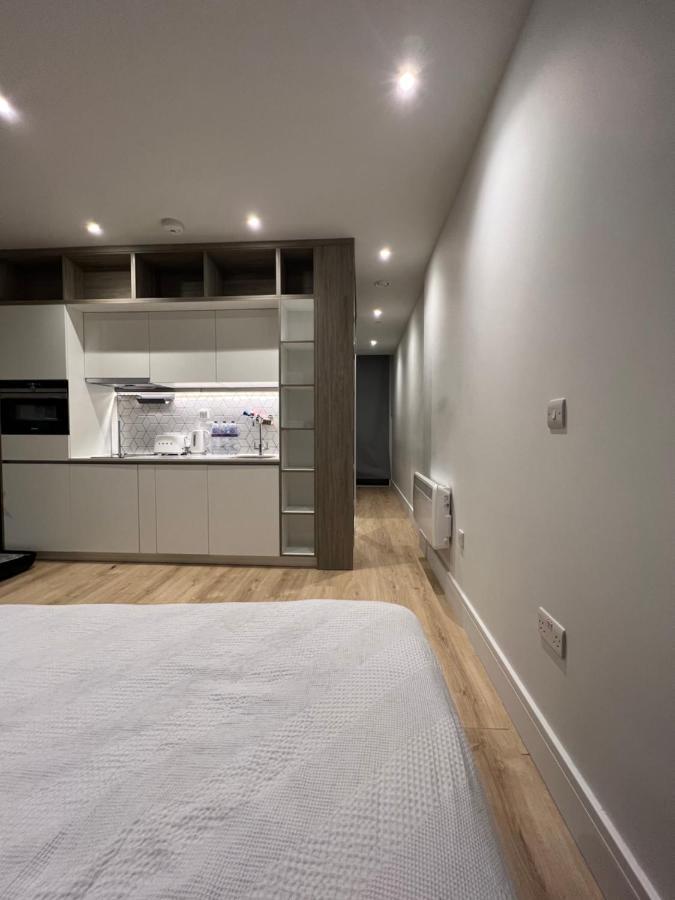London Luxxe Suites & Apartments - London Heathrow Airport, Terminal 1 2 3 4 5 Hillingdon Zewnętrze zdjęcie