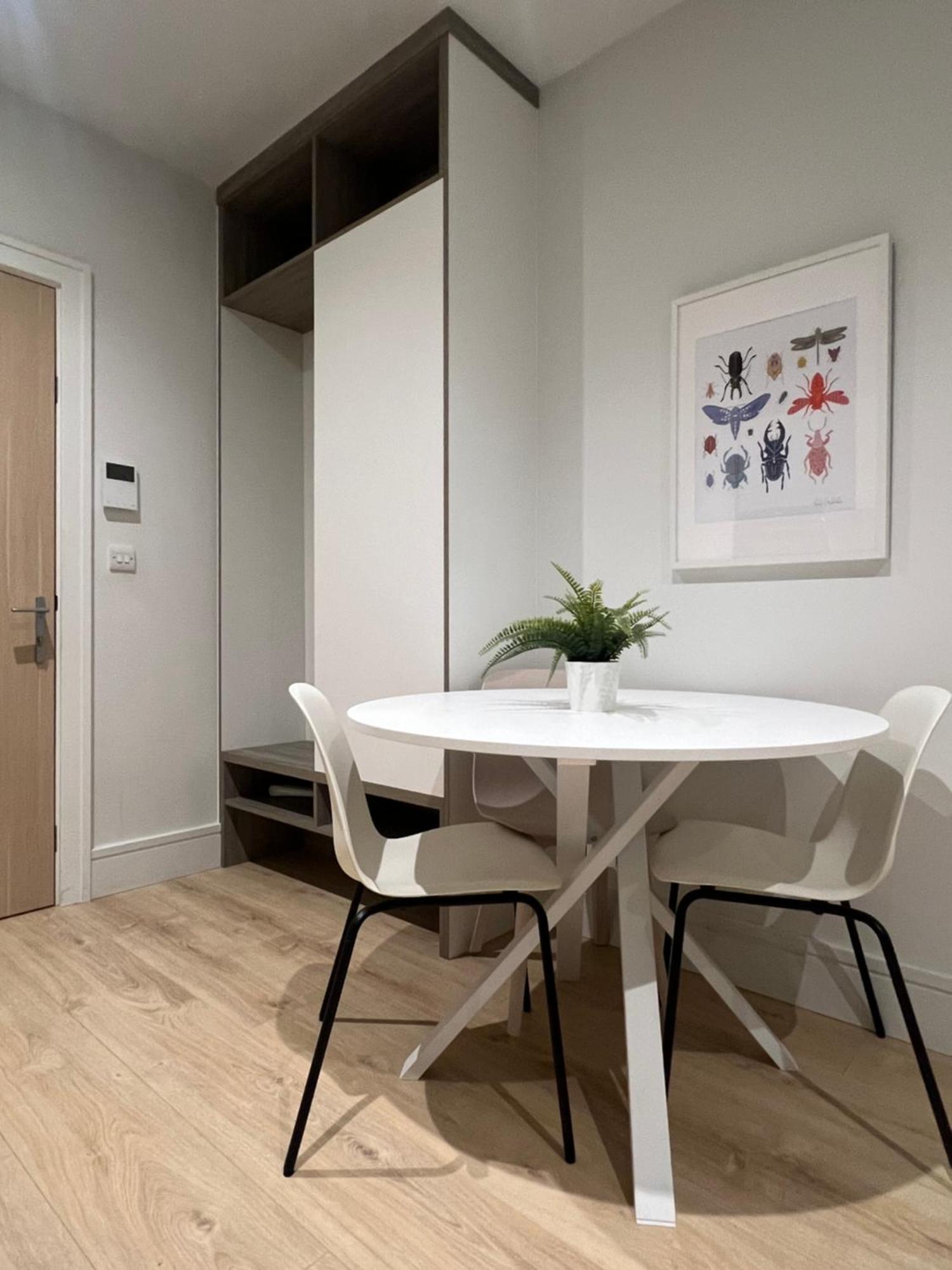 London Luxxe Suites & Apartments - London Heathrow Airport, Terminal 1 2 3 4 5 Hillingdon Zewnętrze zdjęcie