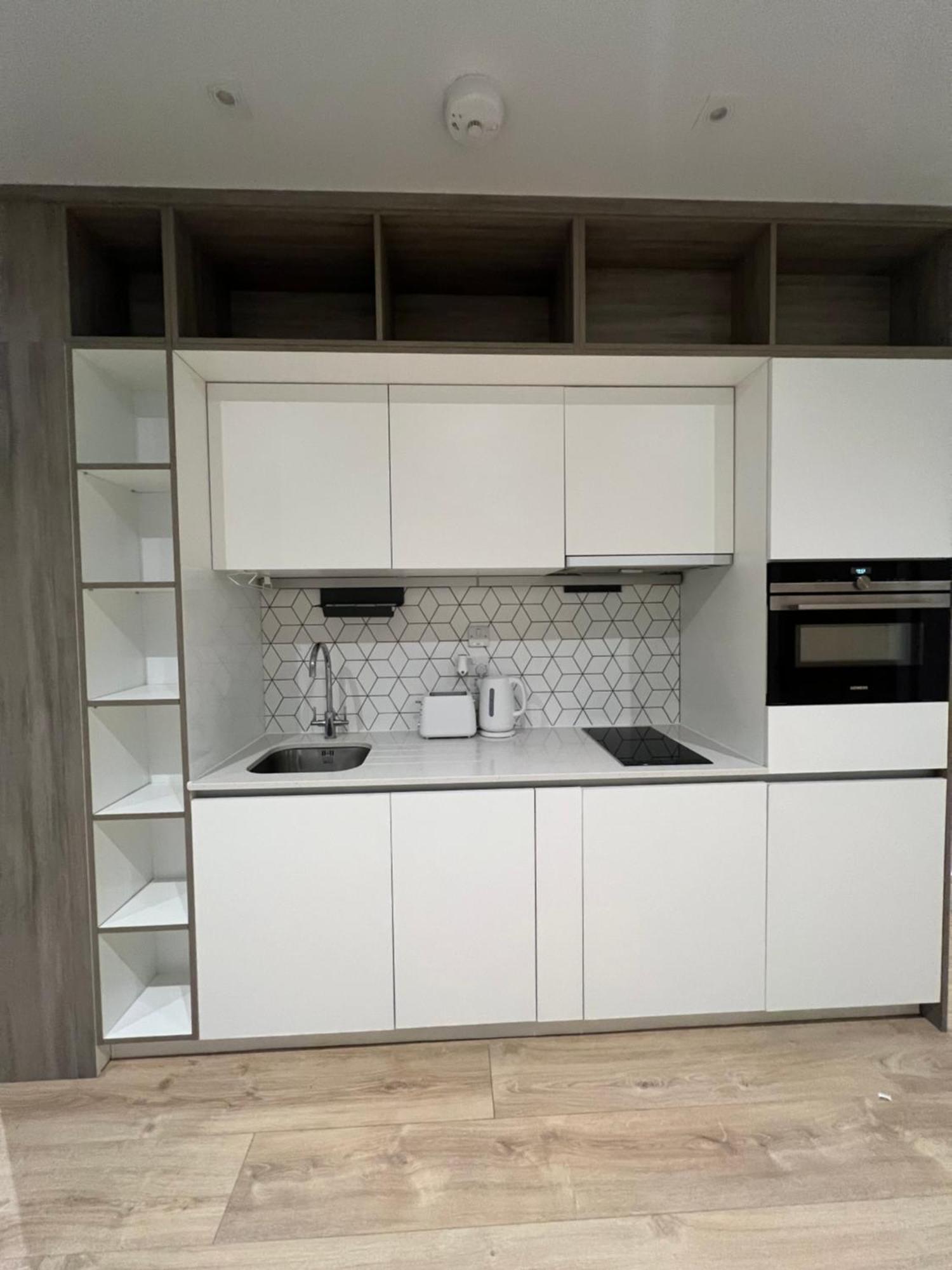 London Luxxe Suites & Apartments - London Heathrow Airport, Terminal 1 2 3 4 5 Hillingdon Zewnętrze zdjęcie
